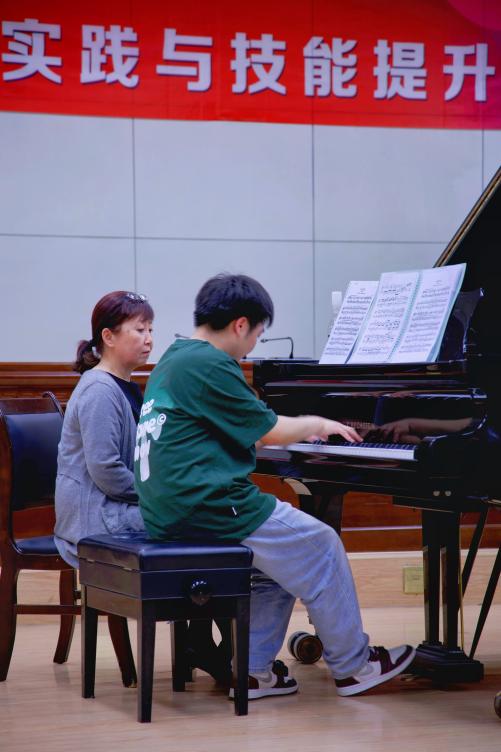 eb418efafc947759b634b38da978285